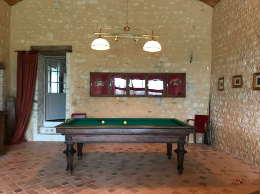 IMG-2025103 Eclairage billard