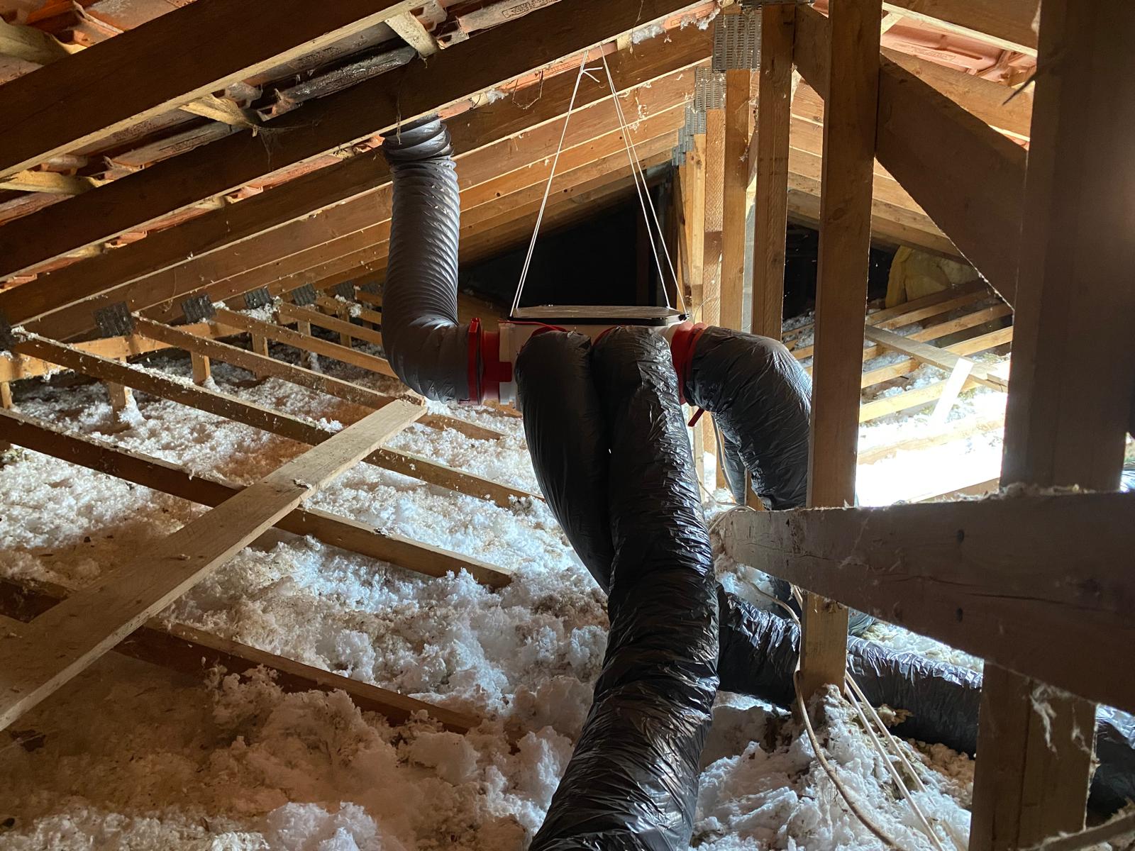 Installation électrique et pose de ventilation par un artisan électricien